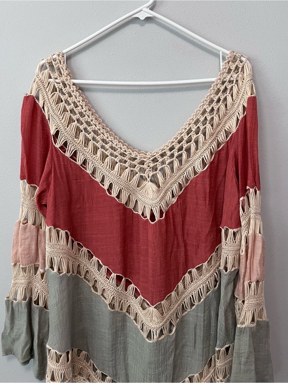 Umgee Colorblock Crochet Top Size Large - Picture 2 of 7